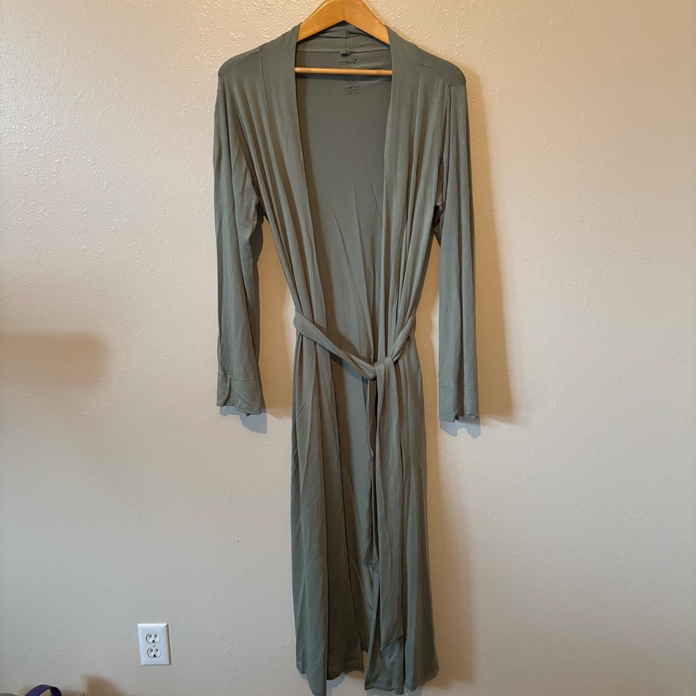 Wilbird robe